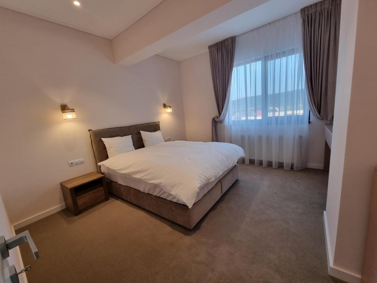 Apartament In Complex Rezidential Ramnicu Valcea Exterior foto