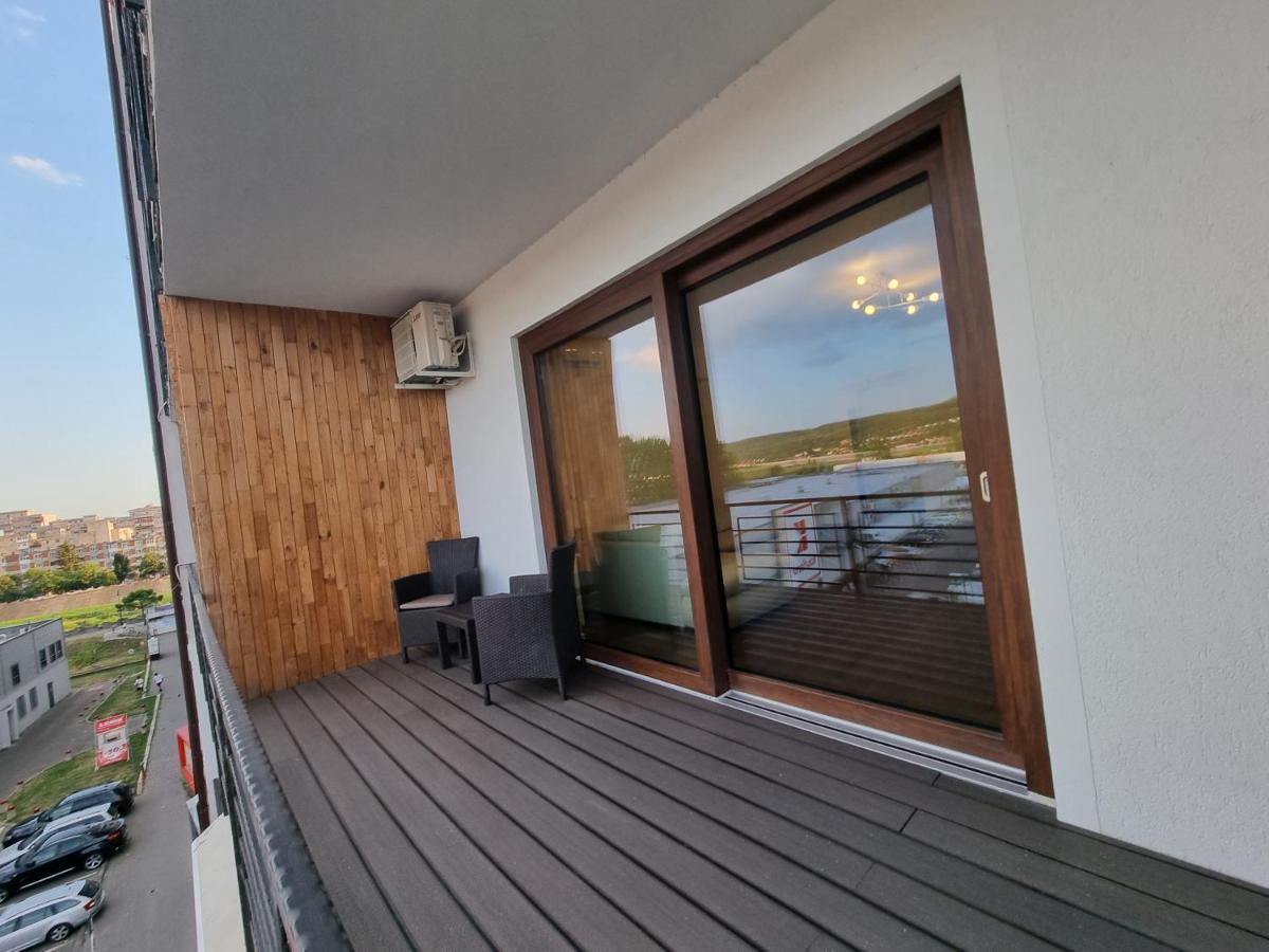 Apartament In Complex Rezidential Ramnicu Valcea Exterior foto